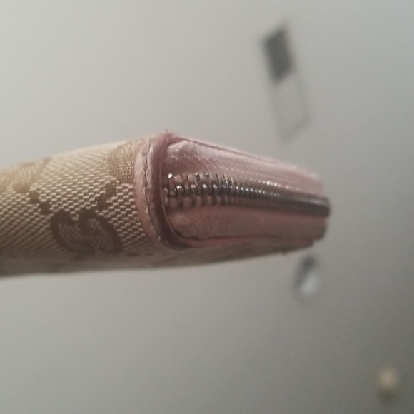 Gucci Monogram Canvas Long Accordion Heart Charm Zip Wallet w/Pink Leather Trim - Picture 8 of 16